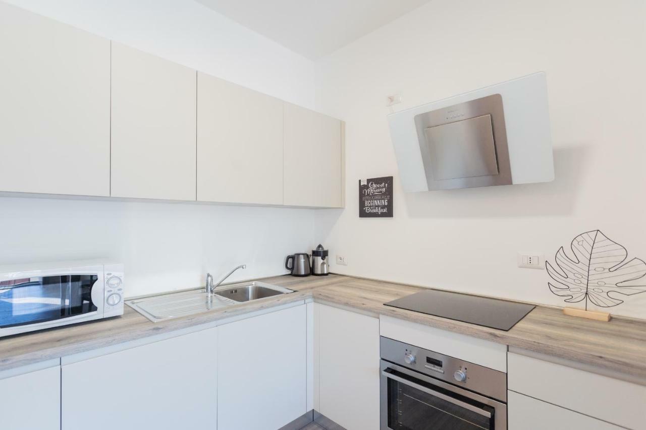 Central & Modern Apartment By Rent All Como Exterior photo